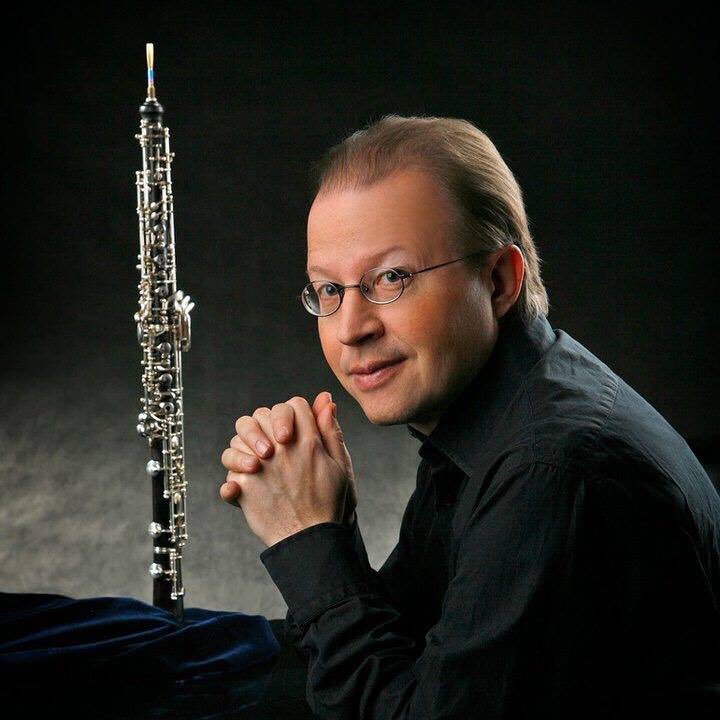 UKSymphonyOrch's tweet photo. BERLIN PHILHARMONIC WIND QUINTET MEMBER SPOTLIGHT
Andreas Wittmann, oboe

Andreas will be performing the first movement from Mozart's "Oboe Concerto in C major" with the UKSO on Wednesday, February 20! #ukso100 #100yearsofmusic #oboe #berlinphilharmonic https://t.co/kt3dO8JU18