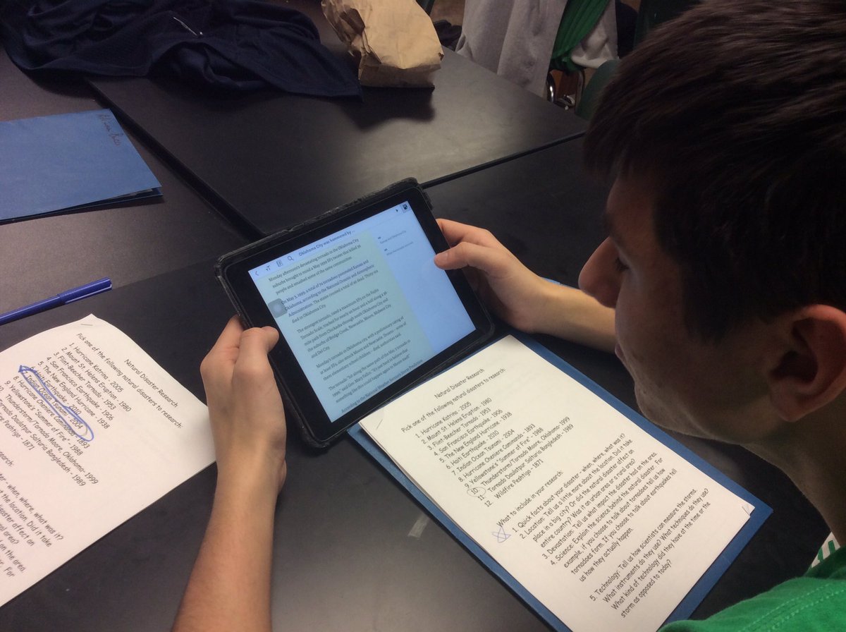 twilkens21's tweet image. Students in Natural Disasters importing and annotating articles for their research project using Actively Learn. #activelylearn #mineolahs #MineolaProud