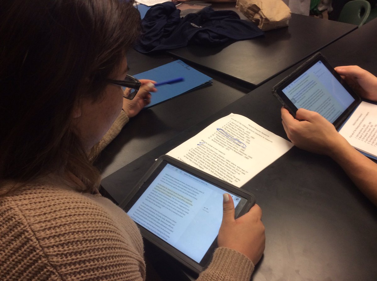 twilkens21's tweet image. Students in Natural Disasters importing and annotating articles for their research project using Actively Learn. #activelylearn #mineolahs #MineolaProud
