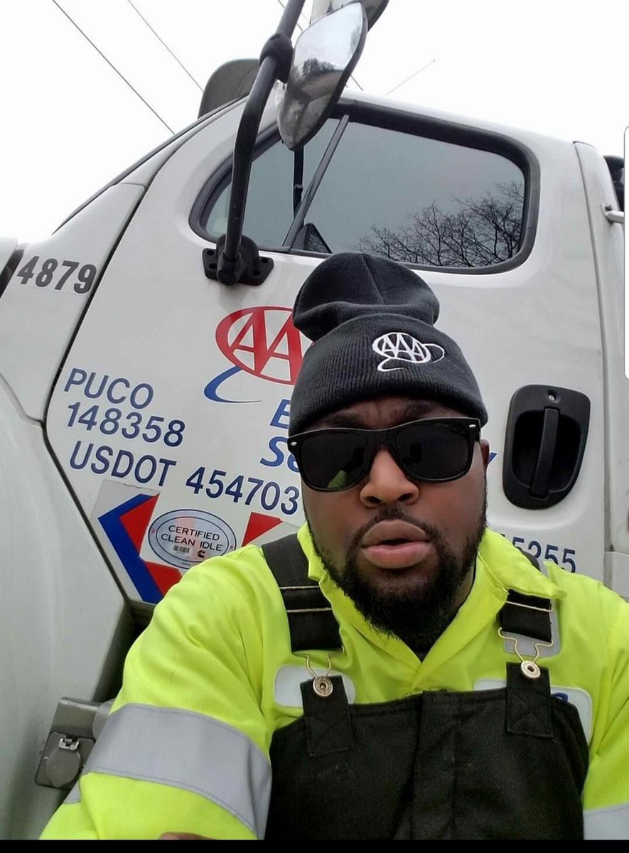 SirMaejorATL's tweet photo. DEPLORABLE RACIAL COMMENTS: @AAAnews your Roadside Fleet Driver Jeff J. Willis Jr aka Jelly Roll who works at @AAA_NWOhio Club in Toledo, OH  has these derogative, racial &amp; sexual comments about Hispanic and Latino Women - HE MUST BE FIRED #Toledo419 #AAA #AAARoadside #AAATravel https://t.co/YzrGwrFvVc