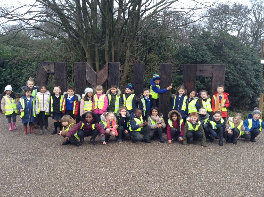 Y2_Northway's tweet photo. Year 2 had a beautiful day at @KnowsleySafari park! 🐅🐊🐢🐌🦁🐯 Thanks so much to the amazing staff who helped organise a fantastic day! We loved it! 👍🏽 @NorthwayPrimary #schooltrip https://t.co/lCD0KhAN1U