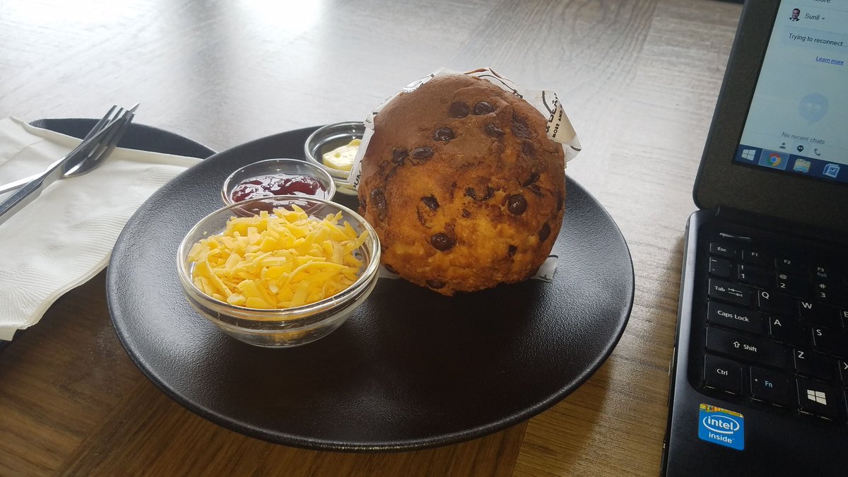 SunilOsman's tweet photo. @Mugg_and_Bean #Olivedale #Johannesburg I'd like to say that eating this muffin has taken me away from my work e-mails because it is so huge. I ain't complaining😛😉. A good muffin takes some work too.
#muggandbean #bottomlesswifi https://t.co/GxkQAh2lyk