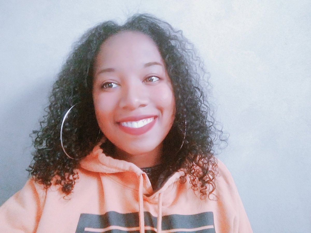 pretahgase's tweet photo. Sinceramente.
Nunca me senti bonita na vida, mas não é algo que me importa muito. (Tanto é que fazia memes para os selcasday)
Odeio tirar fotos, mas nessa edição me senti tão bonita. 
Então é isso. 😊
#ahgaseselcaday 
#igot7selcaday 
#GOT7 @GOT7Official https://t.co/lKv8s4OP20