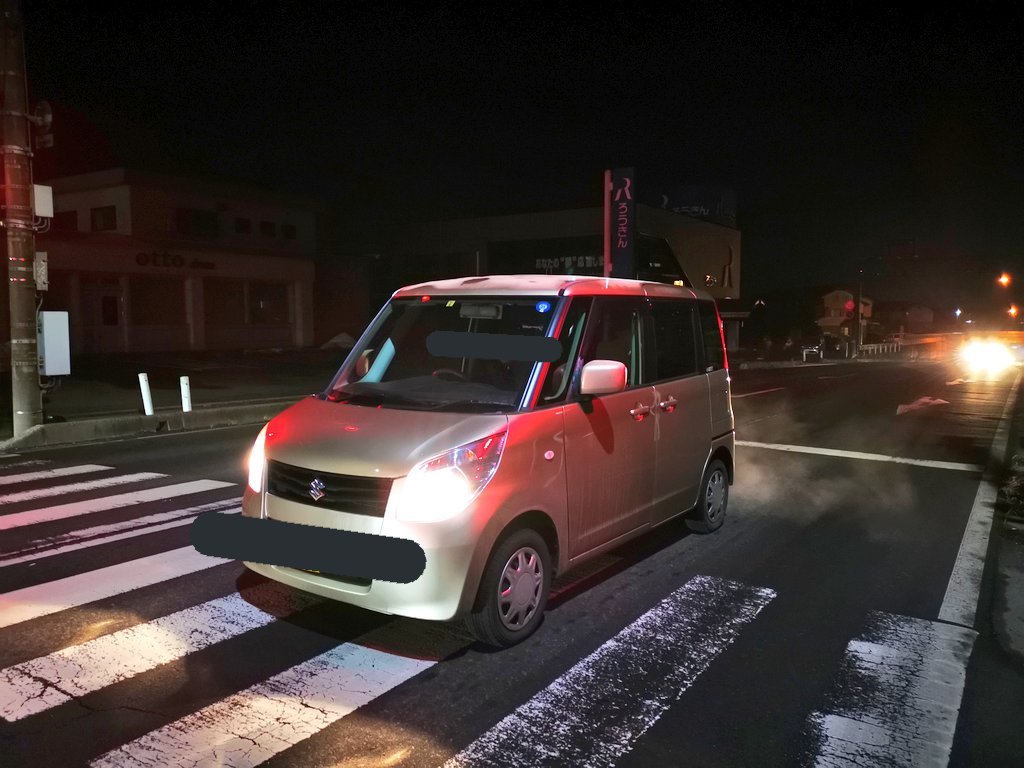 まさかのビーナスラインで、横断歩道渡ってたら信号無視してきた車に轢かれそうになりました(´ω`)
写真をこれみよがしに撮ったので今後の牽制にはなると良いな(´ω`)
ブラックアイスバーンもあるので止まる気ない場合は急ブレーキでも接触しちゃいますからね(´ω`)
心中お察し致します(´ω`)