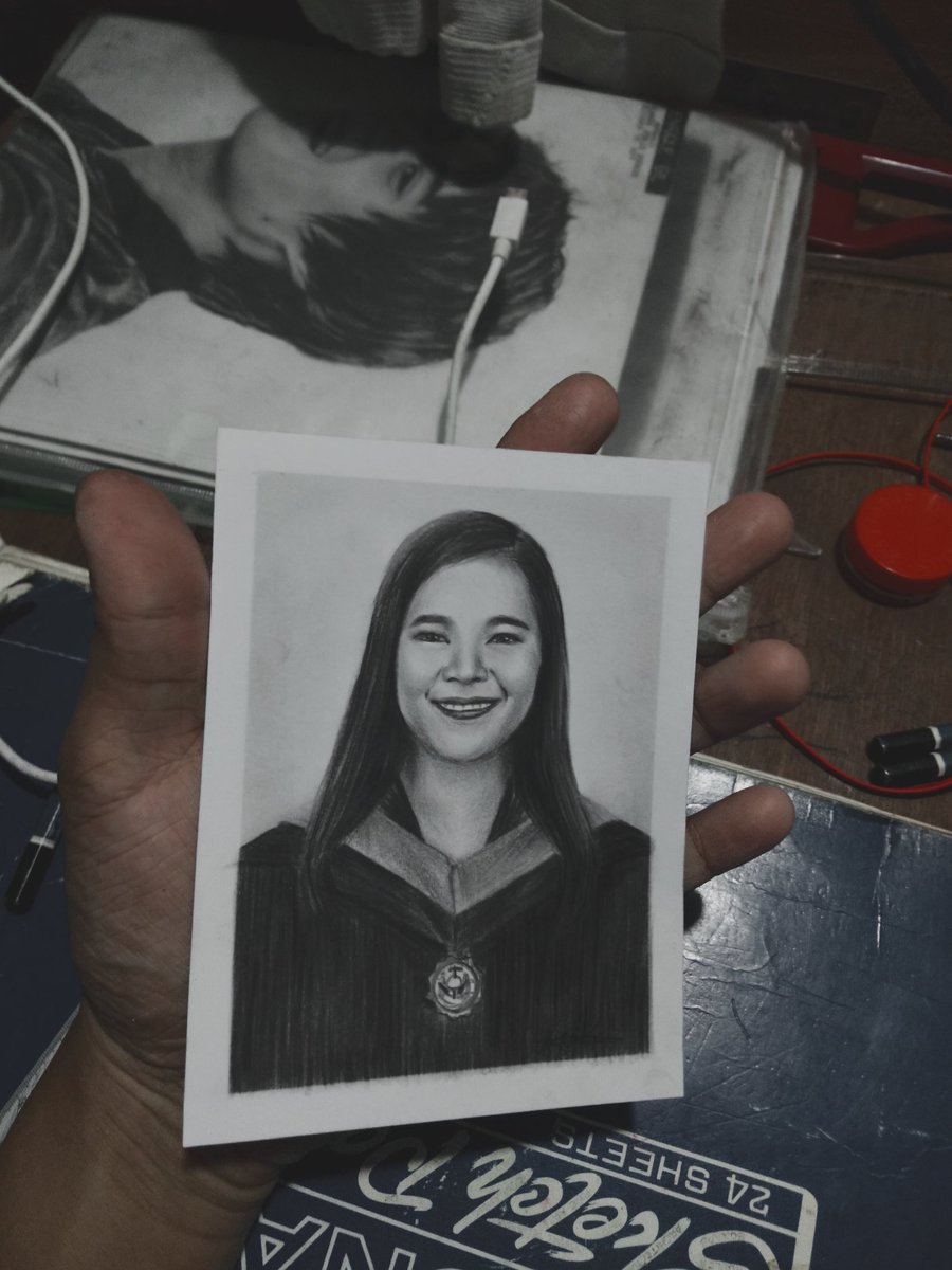 Elmarkbordz's tweet photo. Wallet size portrait😀😁 
#business https://t.co/ph8OcWFBKw