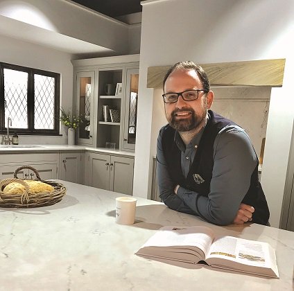 1909_Kitchens's tweet photo. Are you in the midst of planning your dream kitchen and need a little advice or inspiration? 

Why not join our head of design, Graeme Smith, over on our Instagram stories from 3pm today, where he’ll be on hand to answer all your questions?

#1909Kitchens https://t.co/CEJC12ez9M