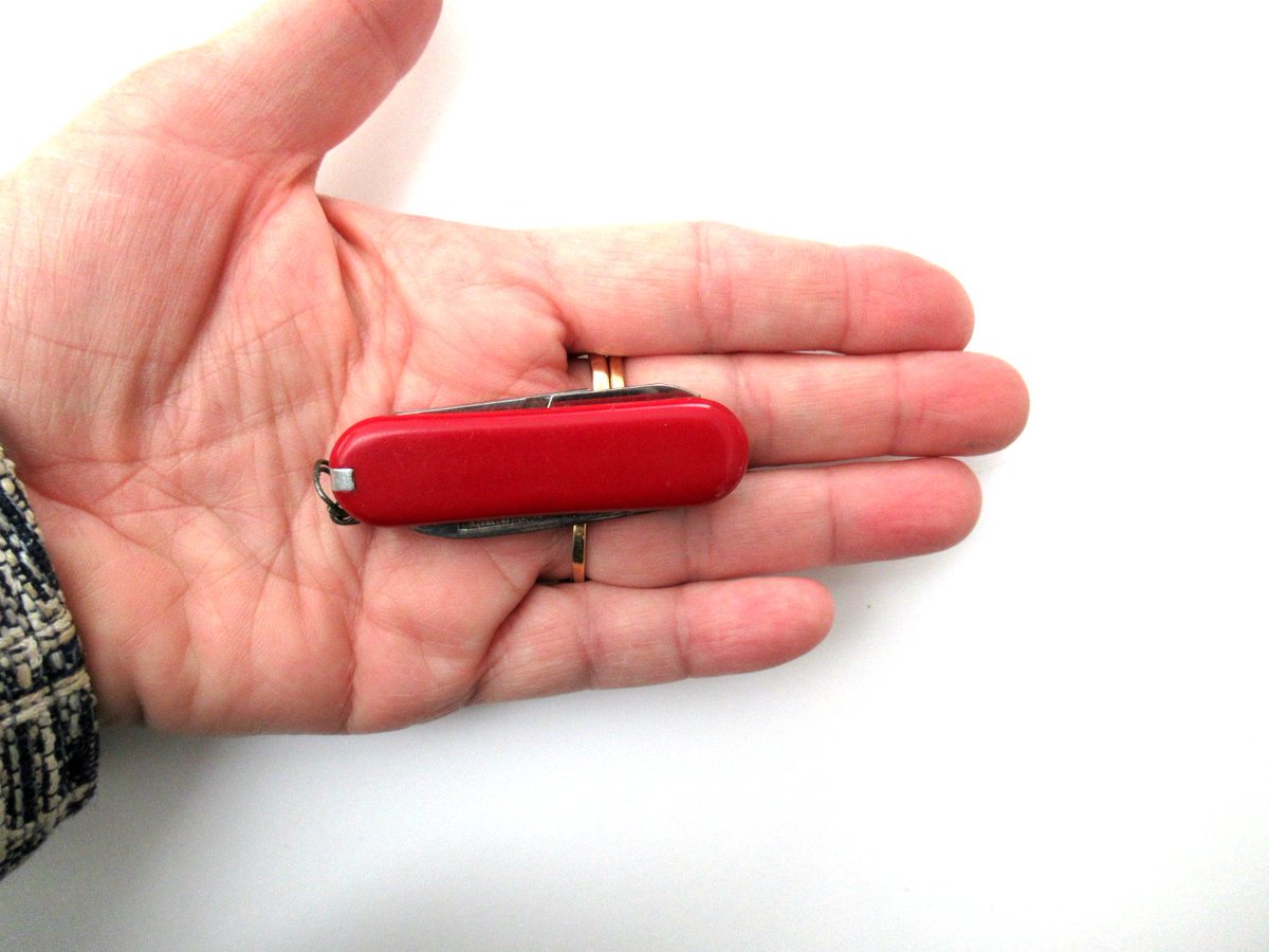 GrandmasDowry's tweet photo. Red Pocket Folding Knife, Small Camping knife, vintage compact knife, Smart knife multi-tools https://t.co/sU8gArdR4o #supplies #redknife #pocketknife #foldingknife #smallknife #knife https://t.co/fG18pOu4yD