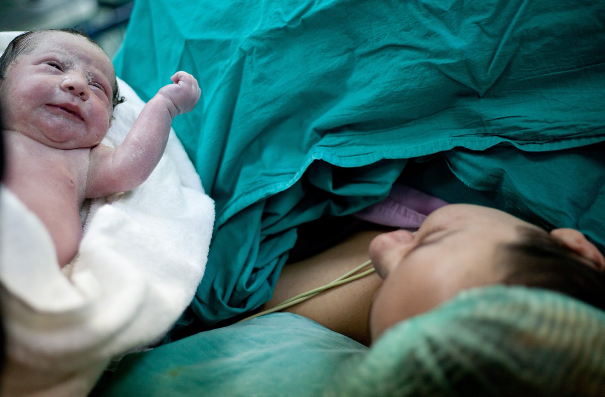 AriadneLabs's tweet photo. A new study in @AJMC_Journal by @rgourevitch, @Ateevm &amp; our #DeliveryDecisions team examines whether providing women with access to data &amp; education about hospital-level Cesarean rates influences their choice of delivery facility, with @OviaHealth. More: https://t.co/Wx4UIAy0Qc https://t.co/fV7HTUt3BV
