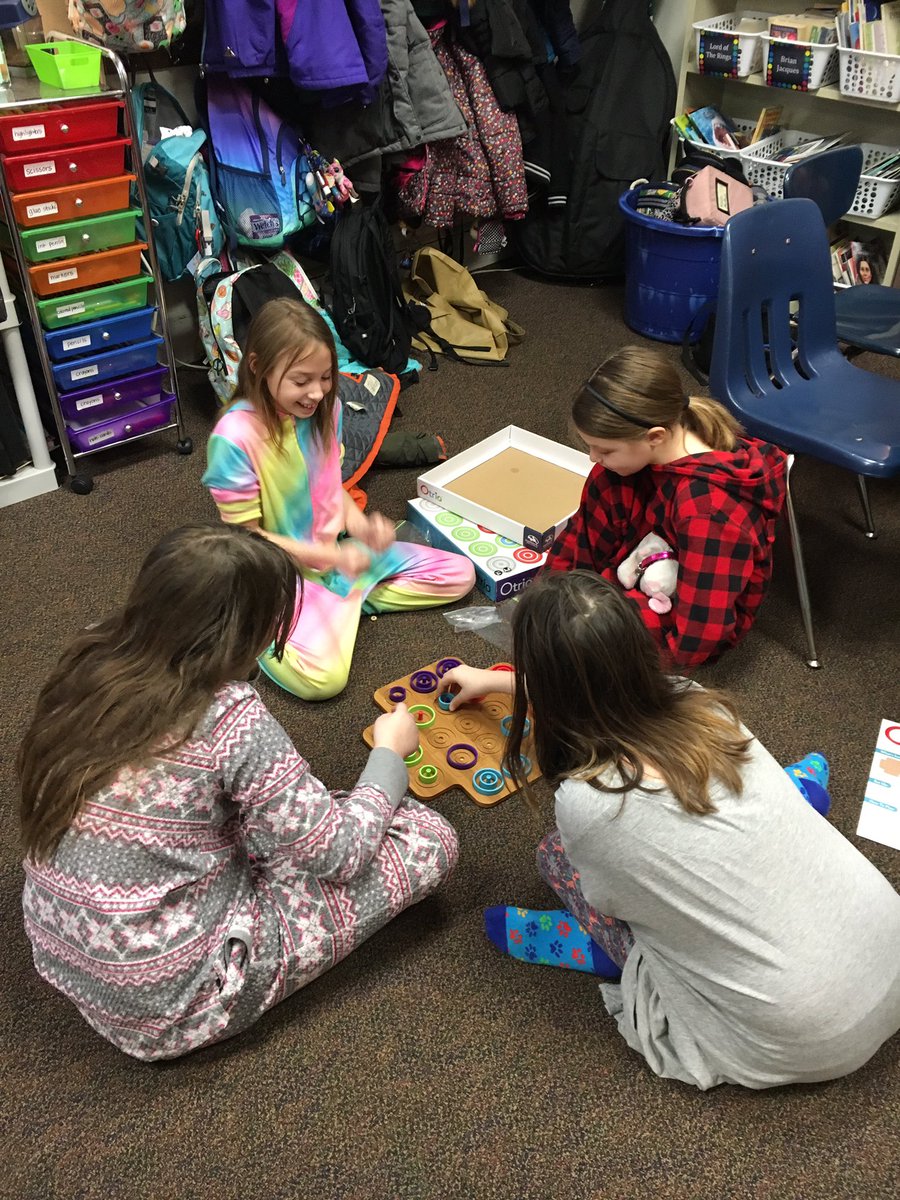 annie_holder's tweet photo. Kicking off the Global Day of Play #AveryPOP #GSPD2019 #weplayeveryday https://t.co/pBdrtoXKpQ