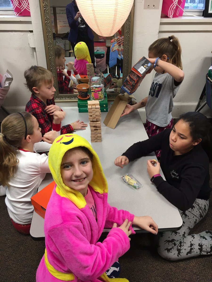 annie_holder's tweet photo. Kicking off the Global Day of Play #AveryPOP #GSPD2019 #weplayeveryday https://t.co/pBdrtoXKpQ