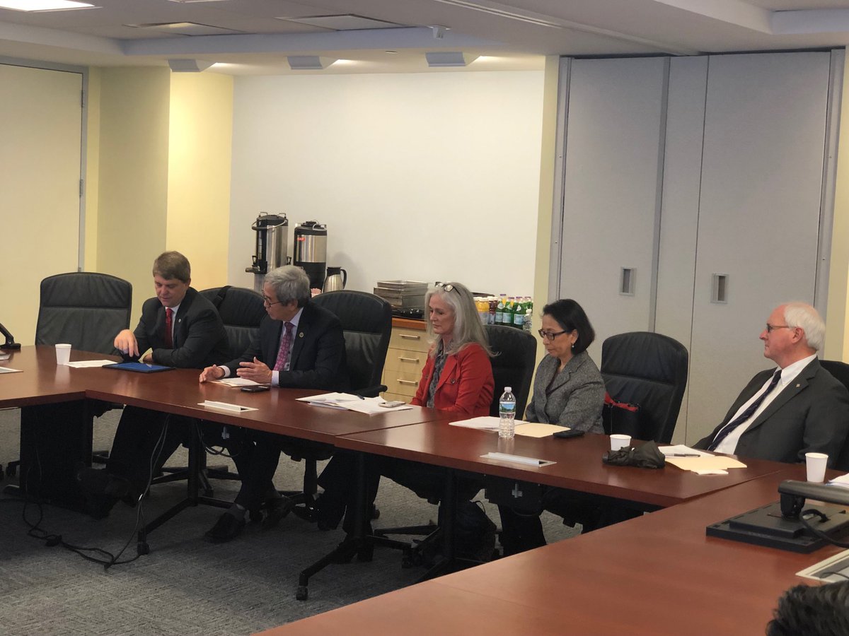 BobDohertyDC's tweet image. Second from right: ⁦@ACPinternists⁩ Prez ⁦@anamarialopezmd⁩ with Groupof6.org Frontline Physicians coalition leaders, as they meet with reporters on the key issues they’re bringing to Capitol Hill today. #Docs4Coverage ⁦@ACPinternists⁩