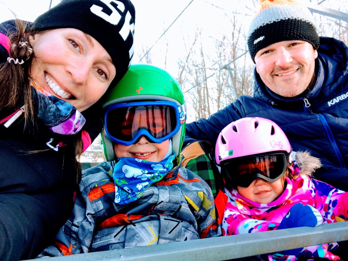 Celonis_Mitch's tweet photo. Work life balance means weekends on the ski hill with my family!! #MakingGratitudeEasy https://t.co/BNnFgHukK5