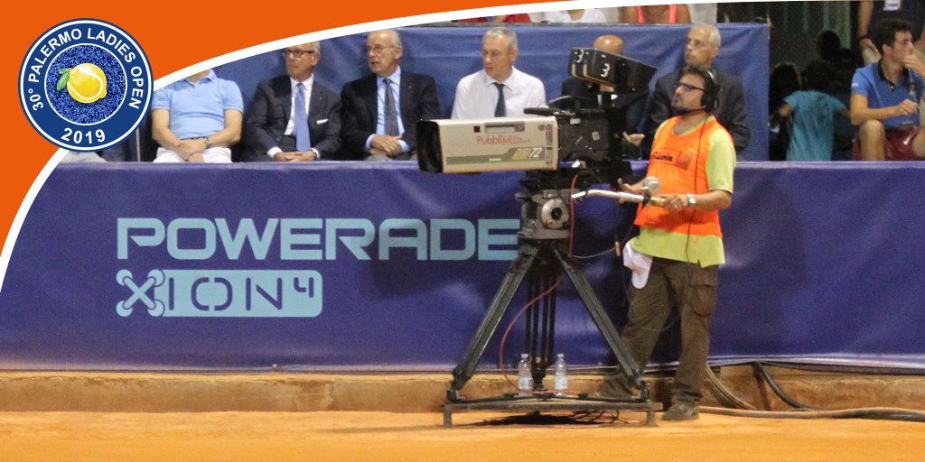 LadiesOpenPA's tweet photo. Si susseguono gli incontri e le riunioni di lavoro al @countrytimeclub in vista di luglio. Il direttore del Torneo, Oliviero Palma, ha incontrato i rappresentati di @Telstra e di @Swisscom_it per parlare della trasmissione delle immagini televisive con fibra https://t.co/2bjx9QIW34