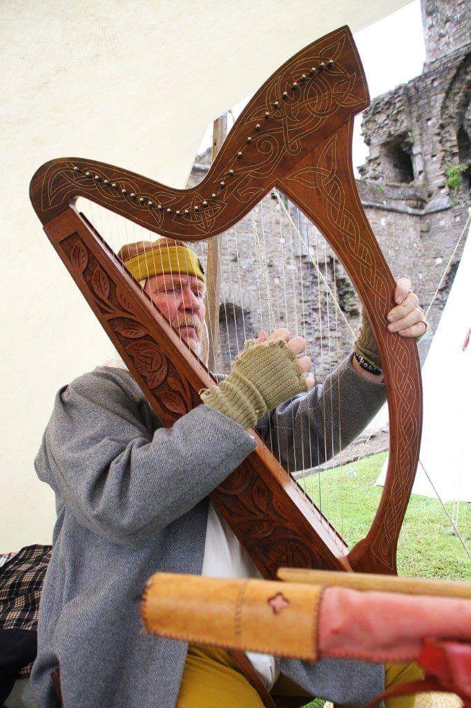 Minstrel Tom is playing for a school tomorrow. Whoop.