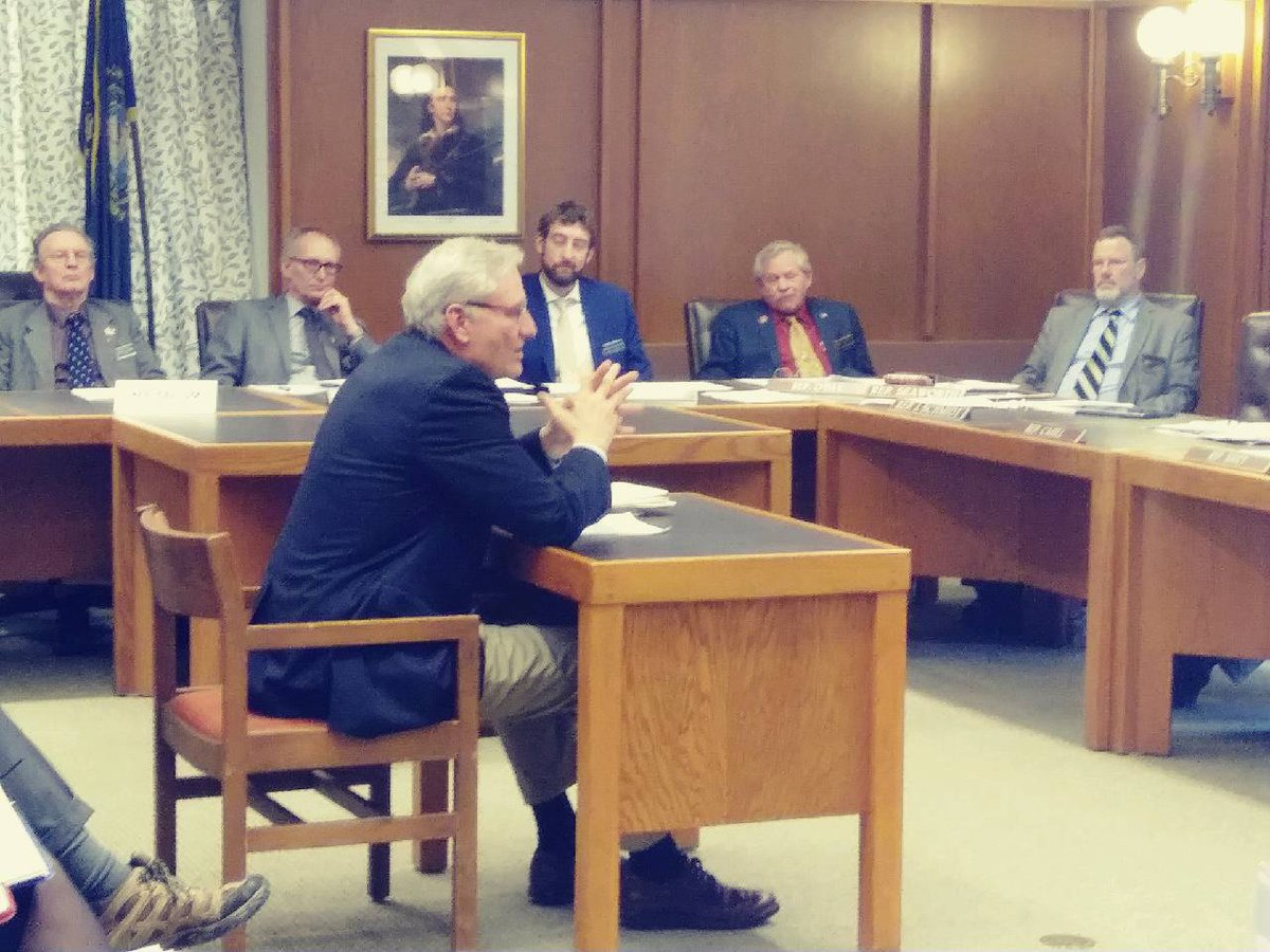 FamFriendlyEcon's tweet photo. "Babies who experience the toxic stress of neglect in the first few months of their lives -- simple acts like cuddling -- have difficultly learning later in life. They're more likely to develop diabetes, mental illness, addiction" - Dr. Young, Concord #cffe #paidleave #nhpolitics https://t.co/EHayZJK2yv