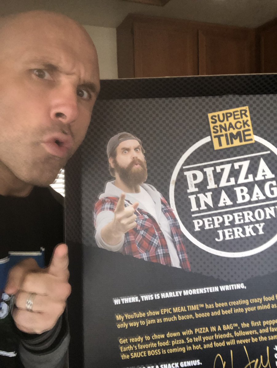 facdaniels's tweet image. My friend &amp;amp; premier Sauce Boss @HarleyPlays surprised me with the largest package of #PizzaInABag any human could possibly crave. Long after I’ve digested the deliciousness, this box shall adorn my walls! 
#SuperSnackTime
