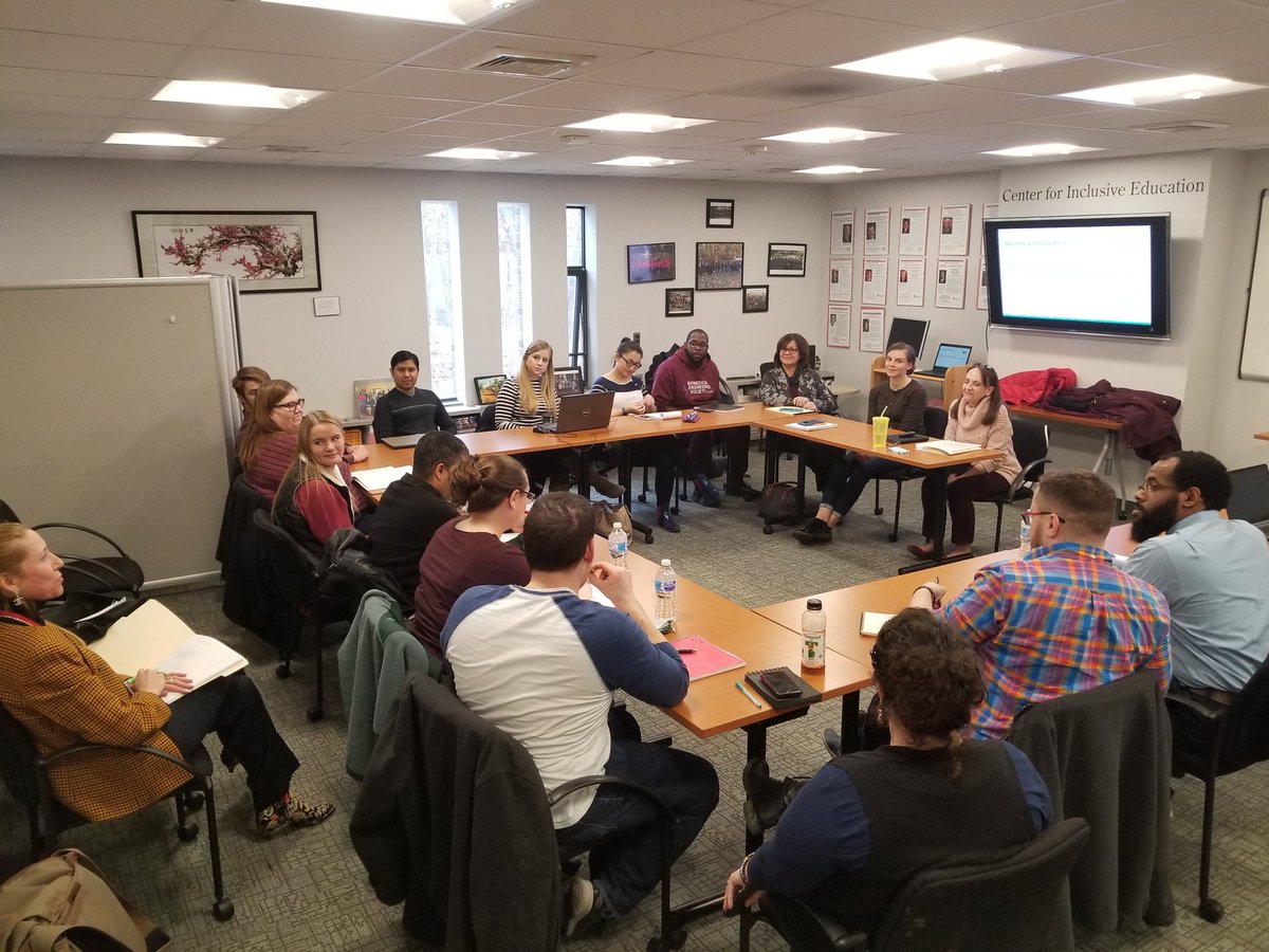 KarianWright's tweet photo. Spring College Teaching Seminar Series off to a great start in the CIE with a session on flipping the classroom. @CIEStonyBrook @CELT_SBU @GradSBU #pedagogy #IRACDA #NYCAPS #SBUCELT https://t.co/lyrD0dMFGo https://t.co/fAwQIeshdE