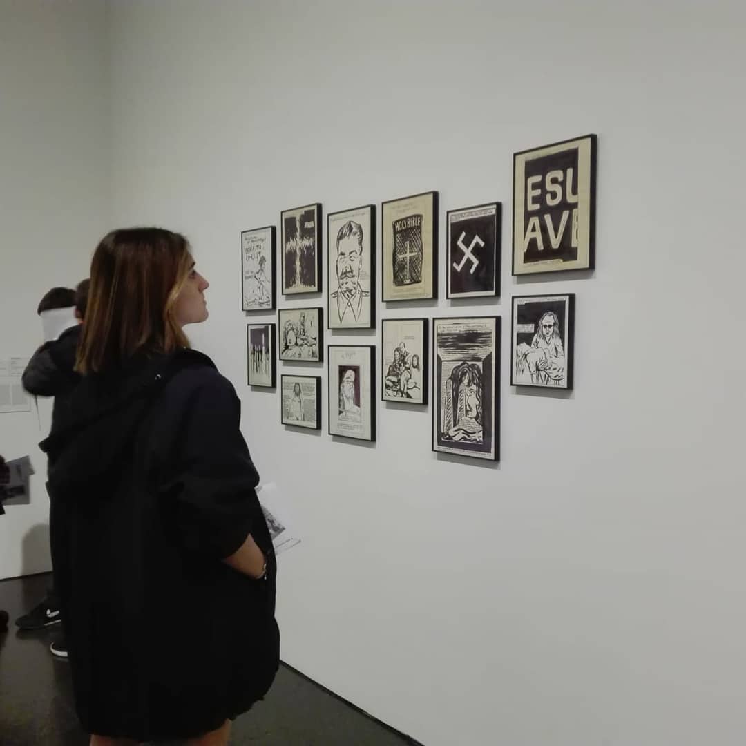 PadreDamianSSCC's tweet photo. La missió d'avui dels alumnes #artsandcrafts de #4tesopd : visitar la col•lecció d'art 🖼️🖌️ del segle XX del @macba_barcelona per convertir-se en experts i preparar-se per la #setmanadelart19pd #semanadelarte19pd #artweek19pd #aprenentatgesignificatiu #sortimdelaula https://t.co/LM4xKTSsPm