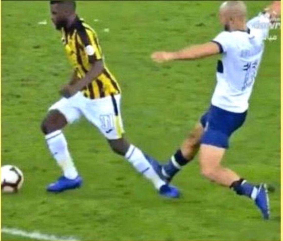 مرابط في كل مرة يسلم ..
لكن هل يسلم هذه المره ..

#الاتحاد_السعودي_لرعاية_النصر