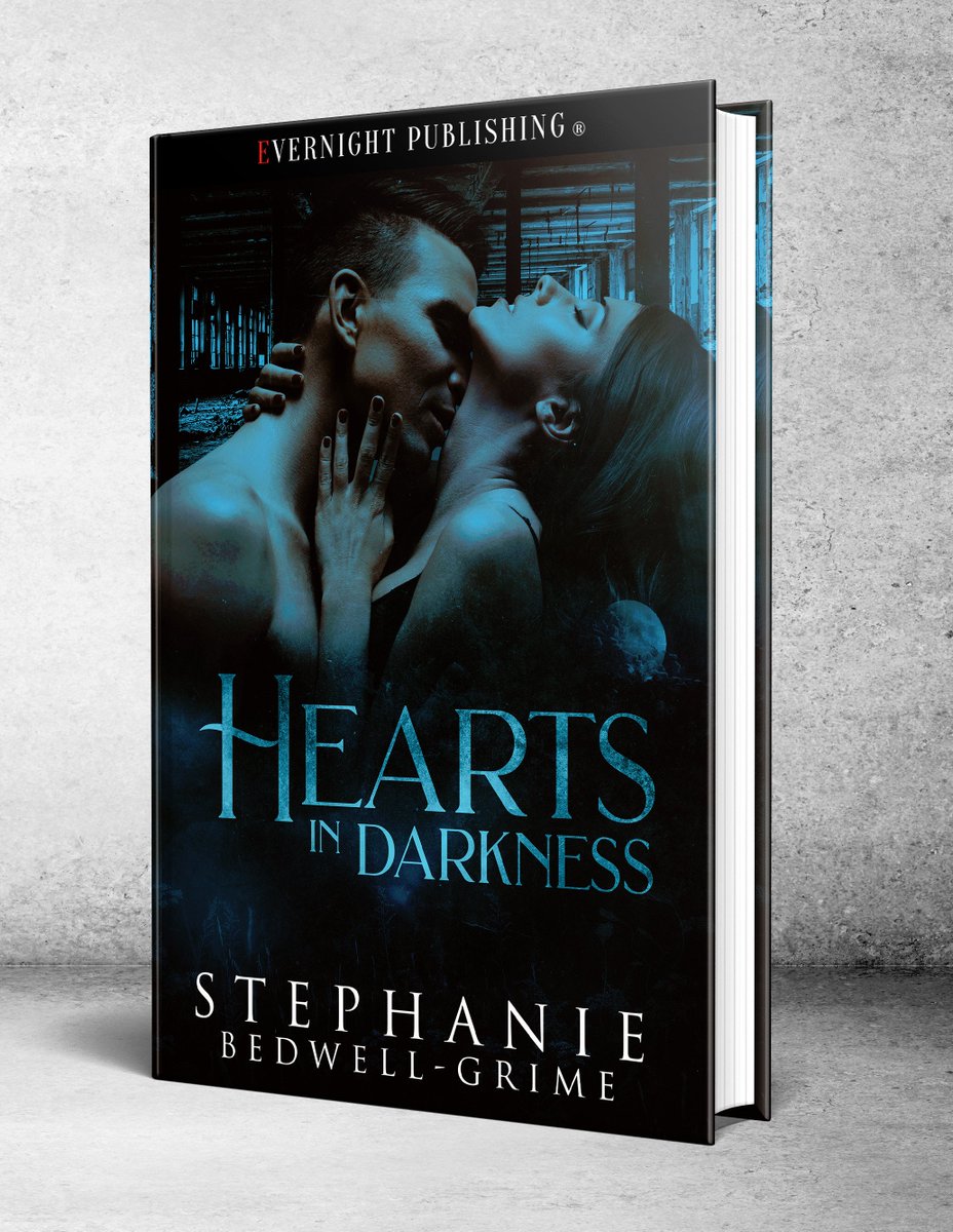 It’s release day for Hearts in Darkness! My new vampire novel is now available from Evernight Publishing:
   
evernightpublishing.com/hearts-in-dark…