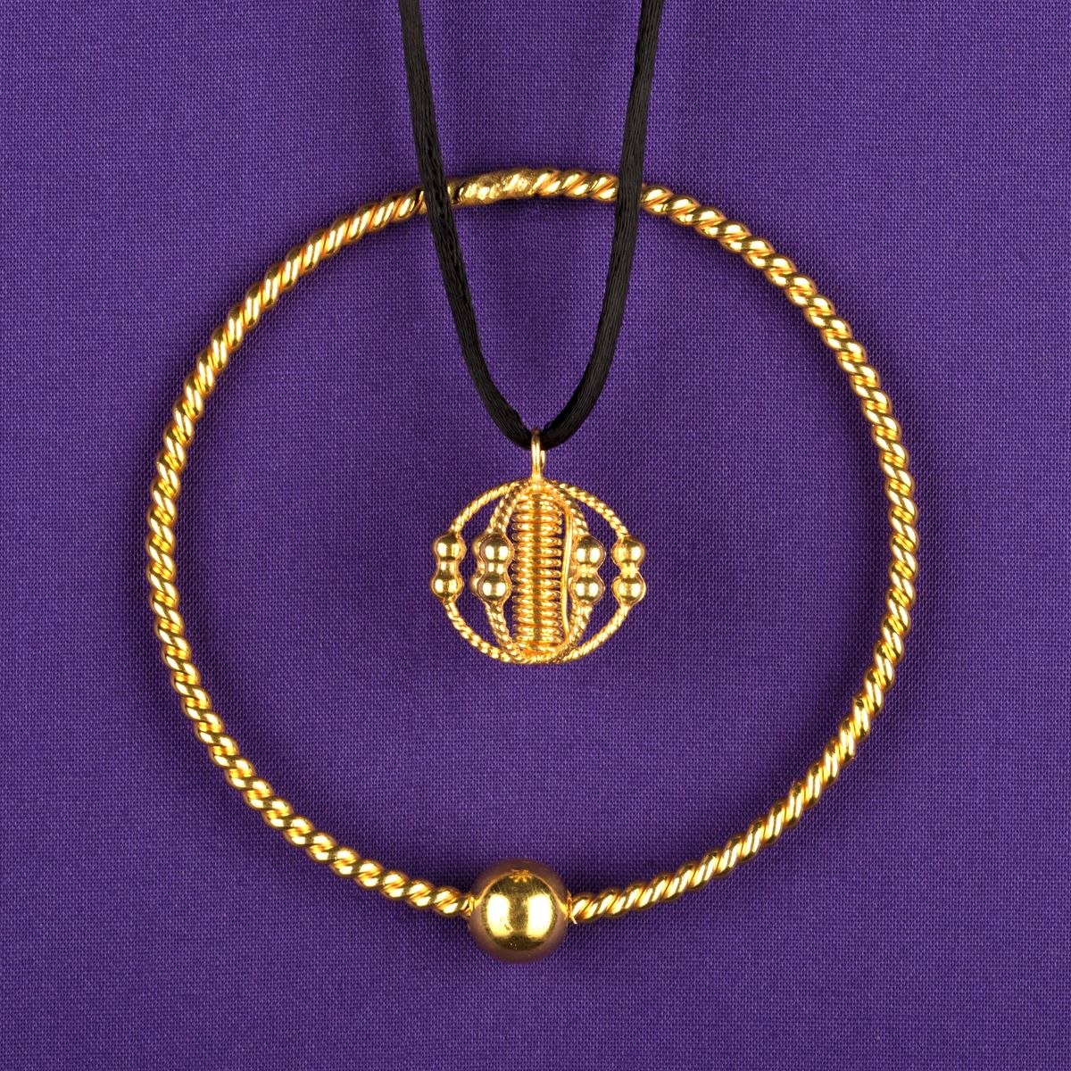 LightLifeTools's tweet image. Kennen Sie schon unsere Harmonizer? Tragen Sie dieses wertvolle Tool als Schmuckstück um den Hals oder in Ihrer Tasche und lassen Sie sich von der Wirkung überraschen! 
#Lebensenergie #Harmonie #Energiefelder #Wohlbefinden