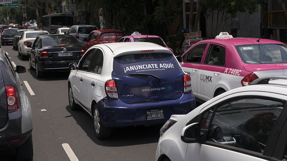 Estamos solicitando vehículos con la posibilidad de tener publicidad en su parte trasera; vehículos Tipo Hatchback porque tienen la características de la cajuela plana ya que es la única parte del vehículo que será utilizada. 

Registrate en adway.mx