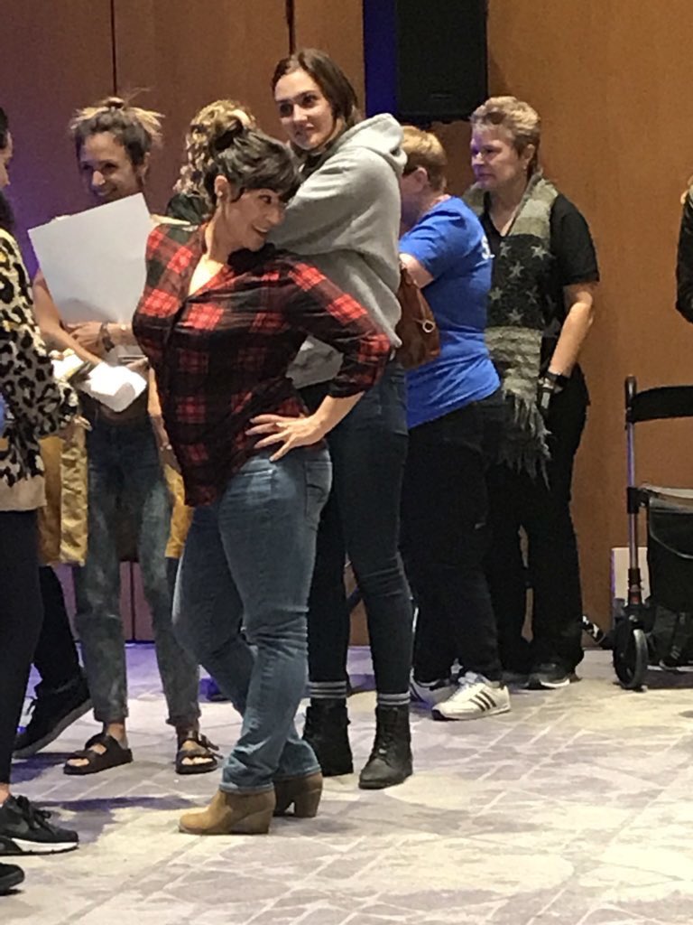 failwolf1's tweet photo. #Earpers let’s start a #Fandras thread because I miss her.
I’ll start with this gem!! https://t.co/7cfznMnbCR