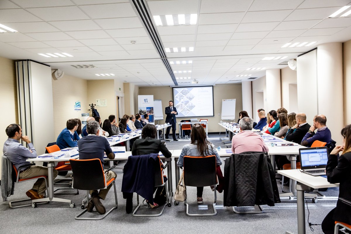 Tecnicas_reun's tweet photo. The 7th edition of the Management Skills Program, included in Tecnicas Reunidas Corporate University, started yesterday at @Euroforum_ES 
This year, for the first time, these employees will receive personal executive coaching
#TRCU #MSP #TécnicasReunidas https://t.co/OI2XXG3JPs