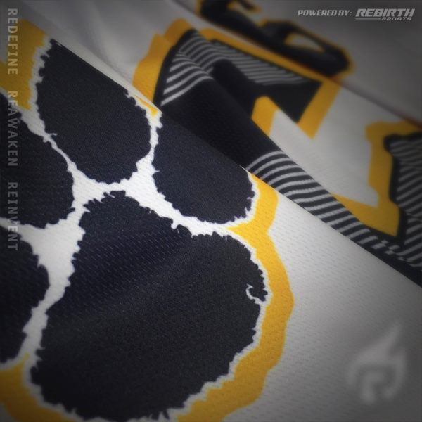 RebirthSports's tweet photo. #WCW #WearingCustomWednesday - One of our favorite team set-ups for off-ice gear goes to @SIHSSports and their #Hockey programs! Going with #Custom #backpacks and #travelbags to match their #CustomMade unis! #Honored to work with the program and see it grow! #ThankYou @UniWatch https://t.co/dklyTxkGrN