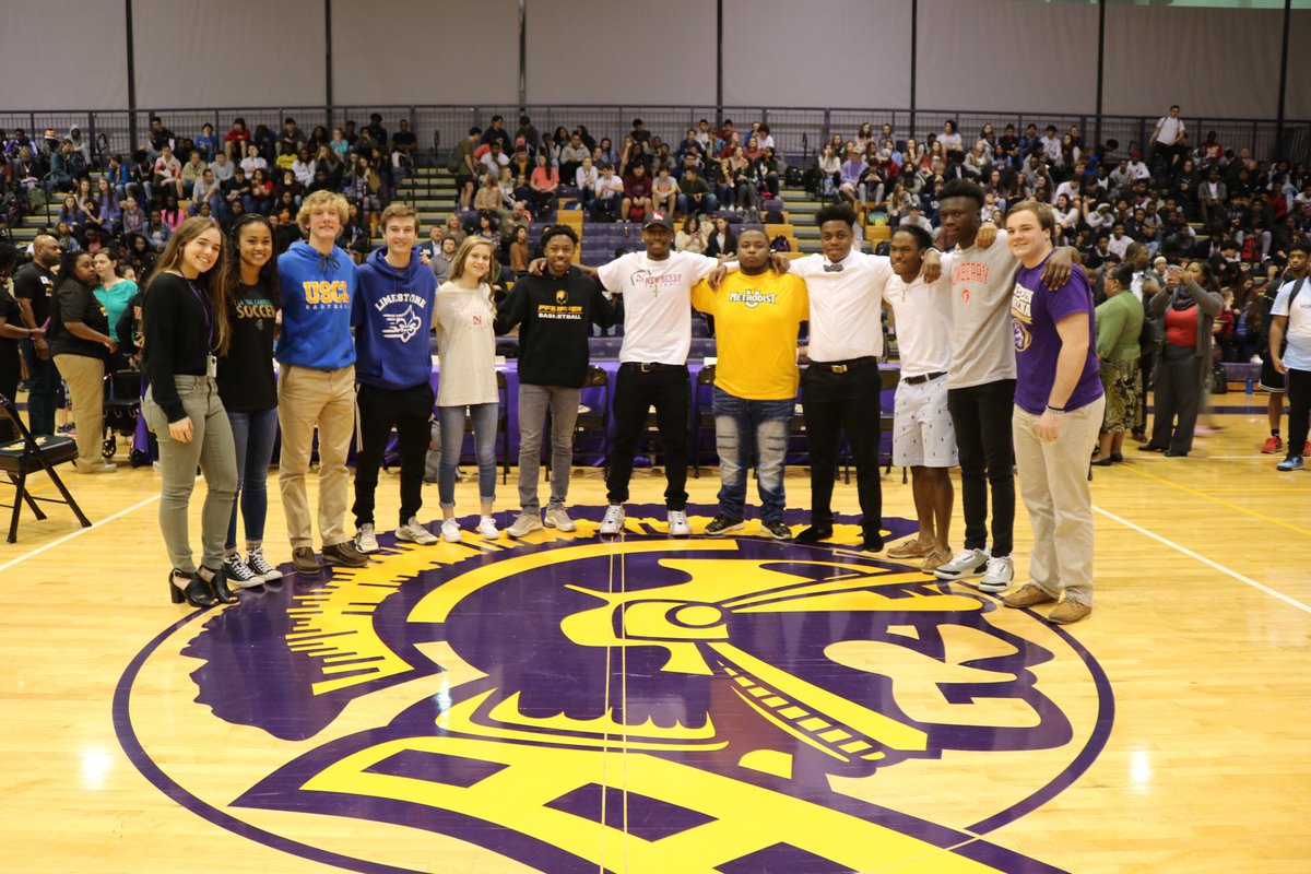 RockHillSchools's tweet photo. Congratulations to the record number of signees (12) on National Signing Day at @NHS_Trojans. Best wishes at the next level as you continue your academic and athletic pursuits.💜💛 https://t.co/kh0X4bh4ox