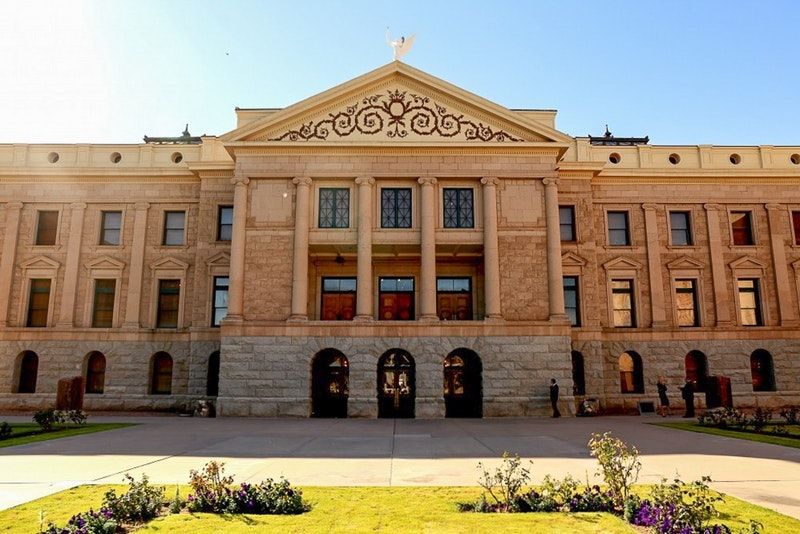 EdCommission's tweet photo. #Arizona legislature proposes new bill to fund national service #scholarships | @statepress https://t.co/HEbW7UGoxy #EdClips #FinAid @aaron4az @JohnMcCainPSSF @AmeriCorps @SeniorCorps @SIFund https://t.co/SZQ2X5rbl6