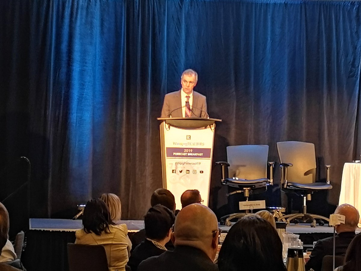 WpgRegionREB's tweet photo. "Respect the Yeild Curve" words of wisdom from #BenjaminTal #WpgForecast19 https://t.co/jnhioj0KK2