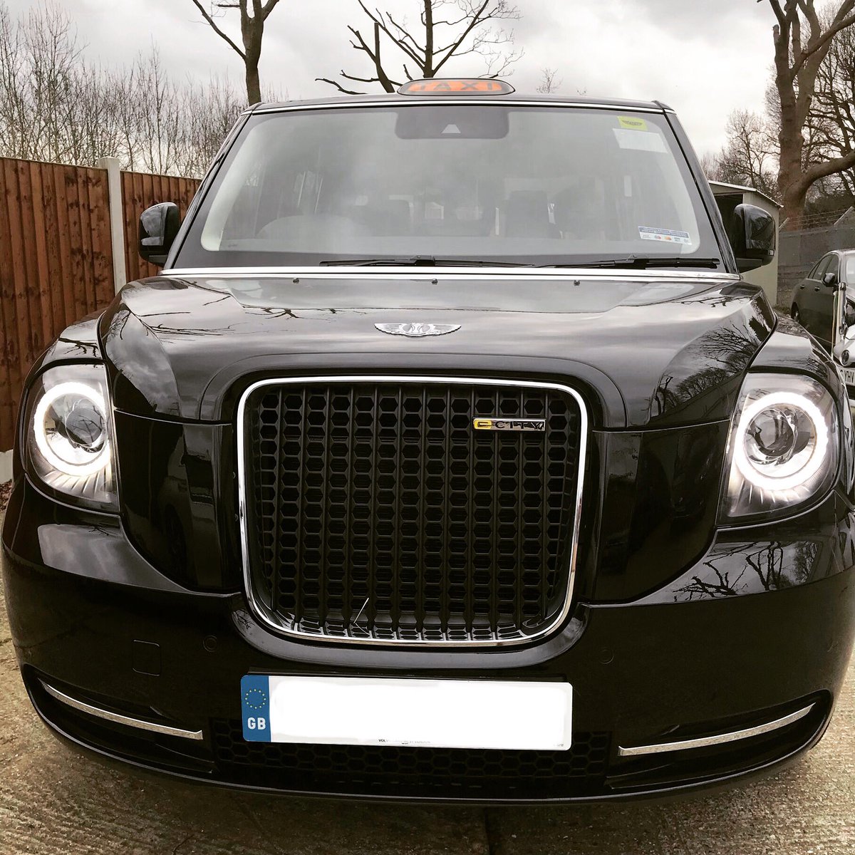 When you accidentally open your front facing camera...
#shshire #levctaxi