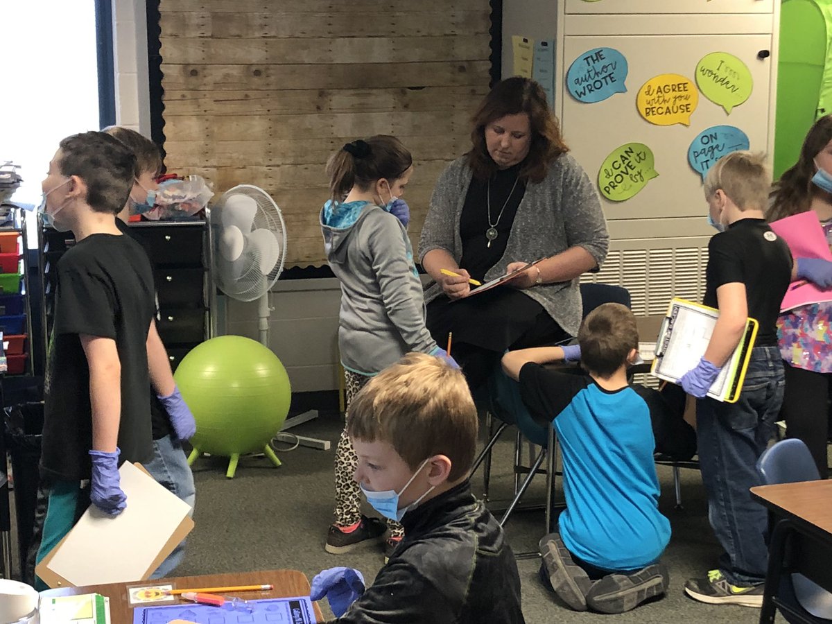 JCDMrsBudd's tweet photo. Loved watching @kappesjcd students become surgeons during their rectilinear challenge involving area! #jcde https://t.co/GtfoU76NOG