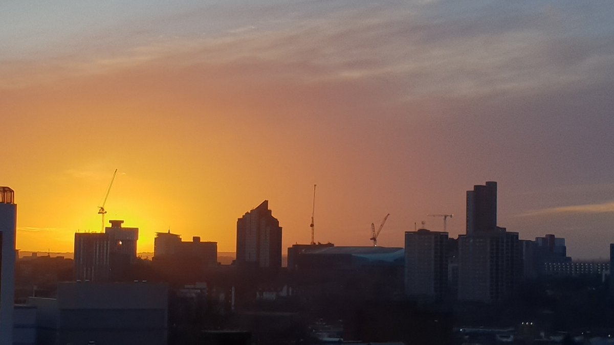 professor_dave's tweet photo. Leeds sunset.
#Hospitalroomwithaview https://t.co/a4GJ7QKYi5