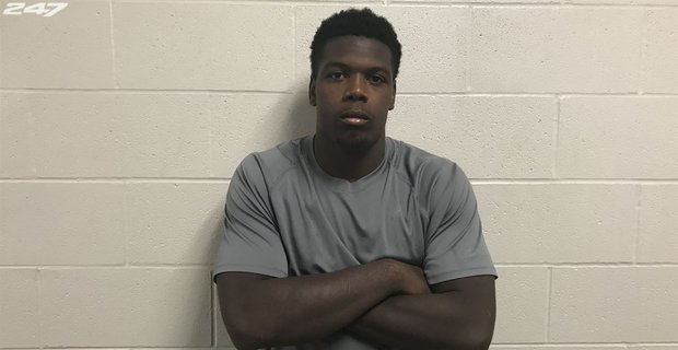 Sheadixon's tweet image. What's #LSU getting in Ray Parker?

We break it all down, including some thoughts from @gabrieldbrooks on the versatile 6-foot-5, 270-pounder who can play TE or OT. He's ranked as a Top 12 offensive tackle nationally. 247sports.com/college/lsu/Ar…