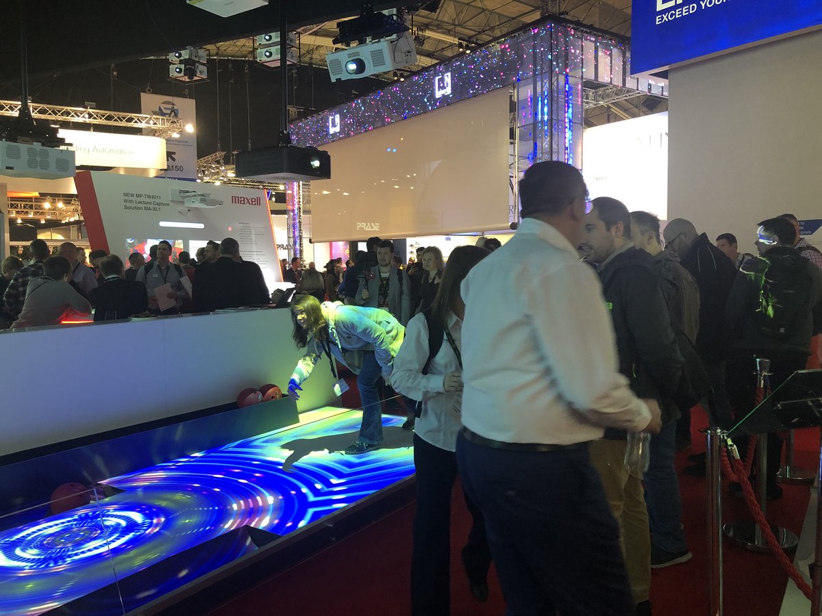 Hitachi AV tweet media