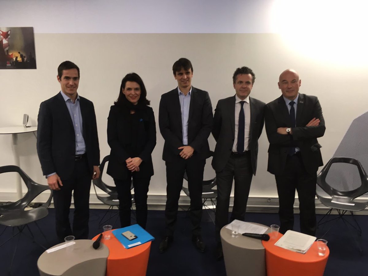 C_MORANCAIS's tweet photo. À @IOT_city avec @vbedouin &amp; @ChristopheBechu, j’ai réaffirmé l’engagement @paysdelaloire pour la création du futur #Technocampus de l’#Electronique à #Angers. C’est en permettant la synergie de tous les acteurs #industriels que nous créerons une dynamique pérenne. #Innovation https://t.co/XHt8PeH21h