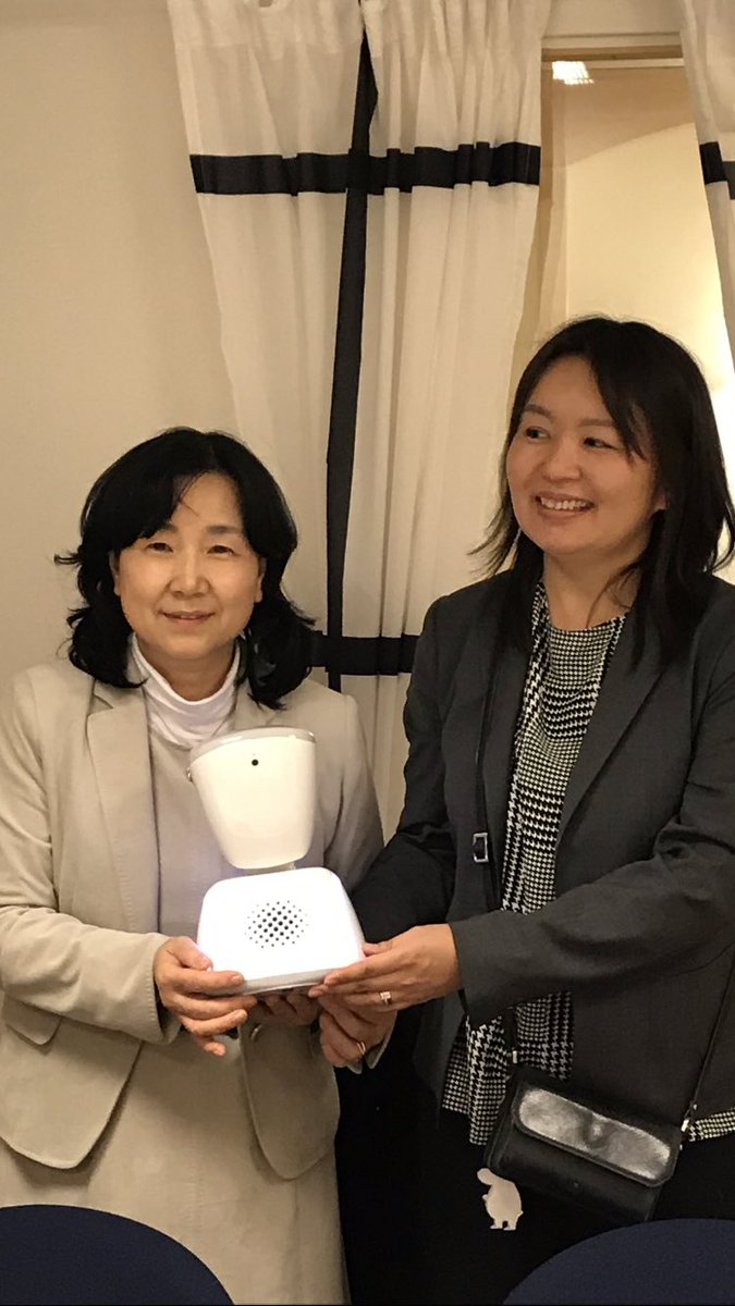 Forskare Ms. Ono från Japan möter Närvaroteamet och får veta mer om hur Sollentuna kommun och teamet arbetar med robotundervisning. 
Tillgänglighet för alla.  
#solskol #noisolation #av1 #tillgängligskola