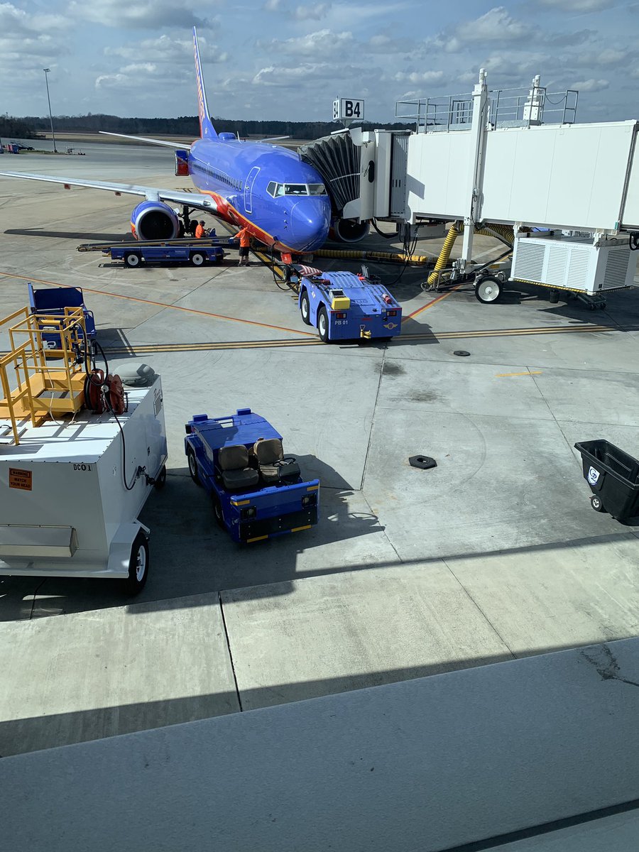 DenisecWright's tweet photo. @MrJonesHMS @KellieTaylorEdD @EdPiotrowski @KellieTaylorEdD @ISTESTEM @STEMigo @AlanStern @_HerbBaker beautiful day in Charleston @SpaceCenterHou Bound see you soon? #SEEC https://t.co/jXZ7rezhOG