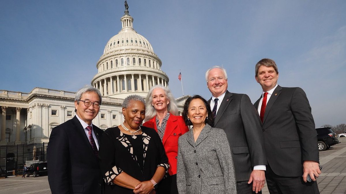ACOGAction's tweet image. Doc leaders from @AmerAcadPeds, @aafp @AOAforDOs @APAPsychiatric, @ACPinternists &amp;amp; @ACOG’s own @lydiajeff, representing 560K of US frontline physicians are on Capitol Hill talking #Docs4Coverage to advocate for their patients &amp;amp; the communities they serve. groupof6.org