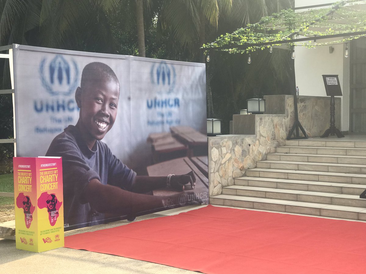 #TheGreatestGift charity concert is going LIVE here at <a href="/LabadiBeach/">Labadi Beach Hotel</a> from 6:30pm tonight! We have KUAMI EUGENE, KIDI, 2BABA, KURL SONGZ, STONEBWOY. Come grab tickets at the gate.