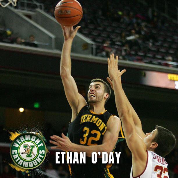 Also, excited to have former Catamount Ethan O’Day (<a href="/eoday32/">Ethan O'Day</a>) join me at the Handy Toyota broadcast booth as tonight’s color commentator! #VCats 

(📸: <a href="/CatamounTV/">CatamounTV</a>)