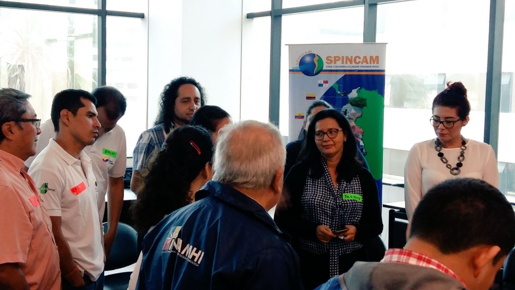 MAE_Zonal5's tweet photo. Los participantes de la capacitación, dan a conocer sus perfiles y los trabajos que han realizado en los temas marinos costeros. #Spincam III https://t.co/AfPPNAZwQx