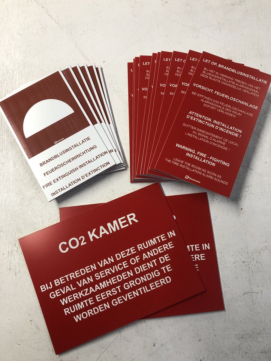 Dockmarks's tweet image. We hebben weer wat zelfklevende #graveerplaatjes gemaakt met onze #laser #graveermachine
#binnenvaart #sign #graveer