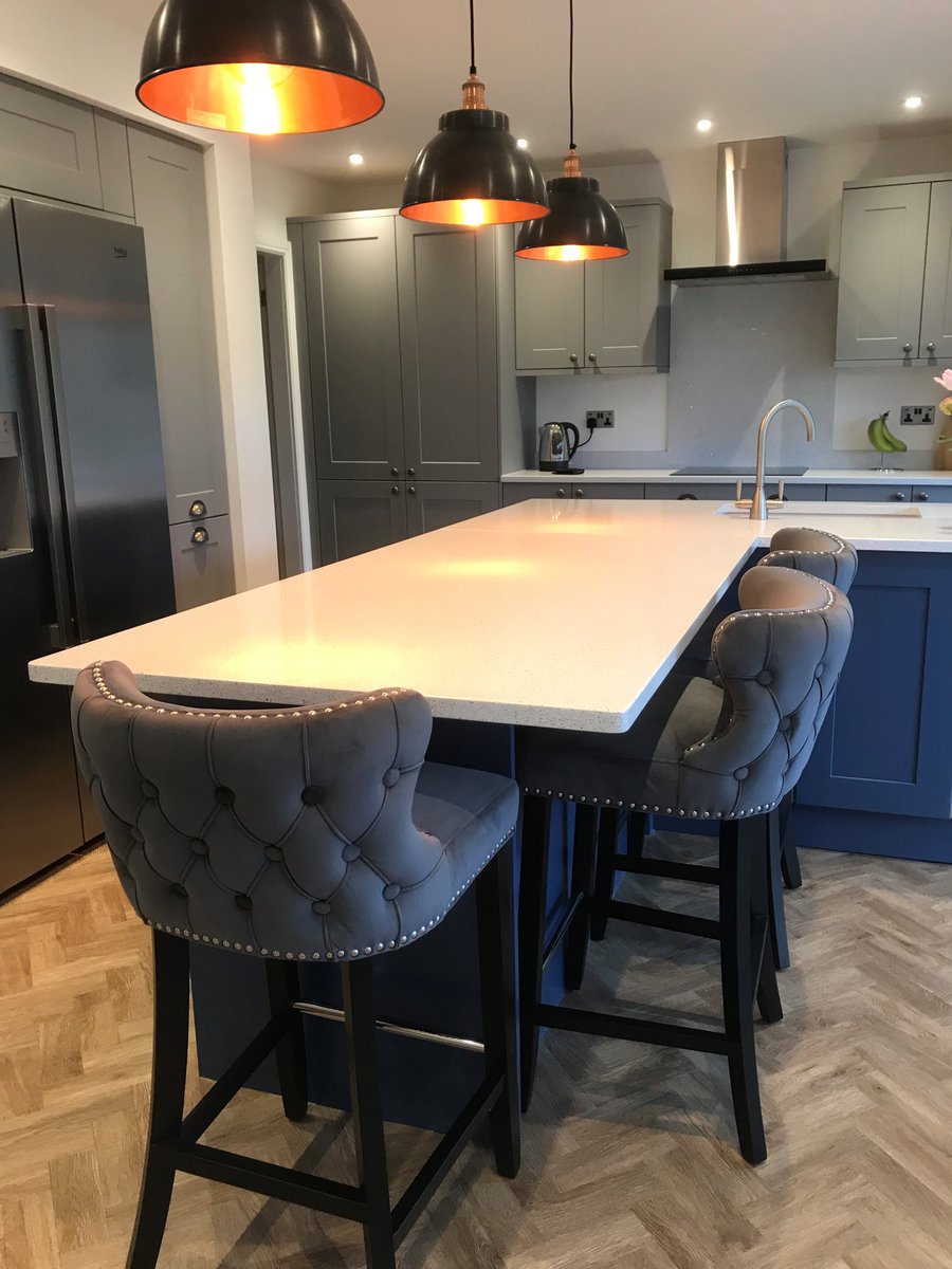 KihiniKitchen's tweet image. A well designed kitchen is so much more than just a kitchen, our latest happy customer with their #UK_manufactured @Masterclasskitc #kitchen &amp;amp; #Steambake @AEG_Global appliances. #Retford #kitchendesign #worksop @TLRetford