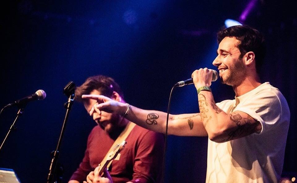 RADAR is het feest voor de mensen die altijd het eerste met de nieuwste muziek aankomen, de liefhebbers. Hier krijg je als allereerste de meest brute Nederlandse acts in je vizier.'

En één van die brute acts was <a href="/FreezFTG/">Freez</a> , gisteren in <a href="/melkweg/">Melkweg</a>.