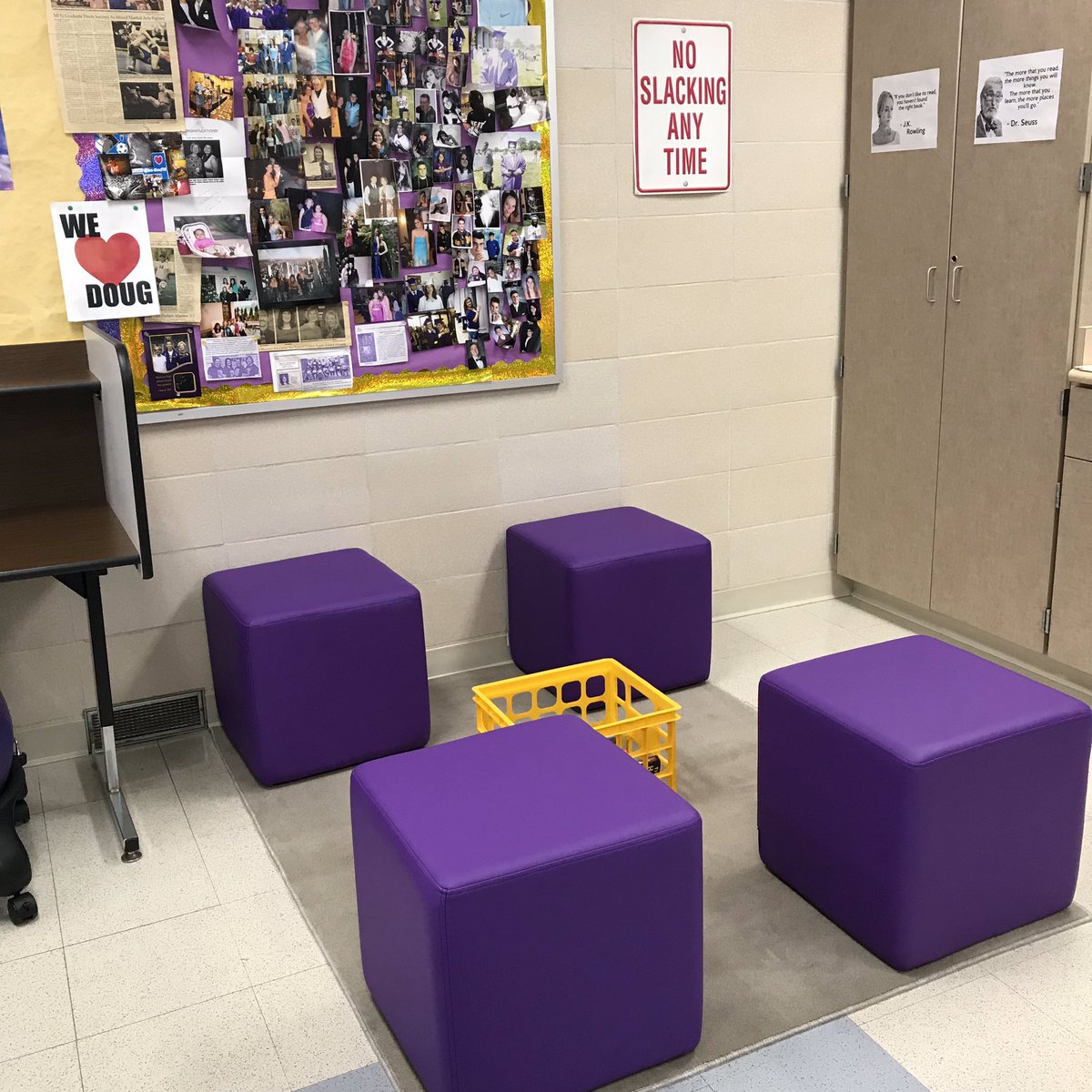MaureenBruno's tweet photo. New reading corner in room 209! Thank u @TriciaSamuelMCS for ur support!! #wermaumee https://t.co/uKL7cy9mOp