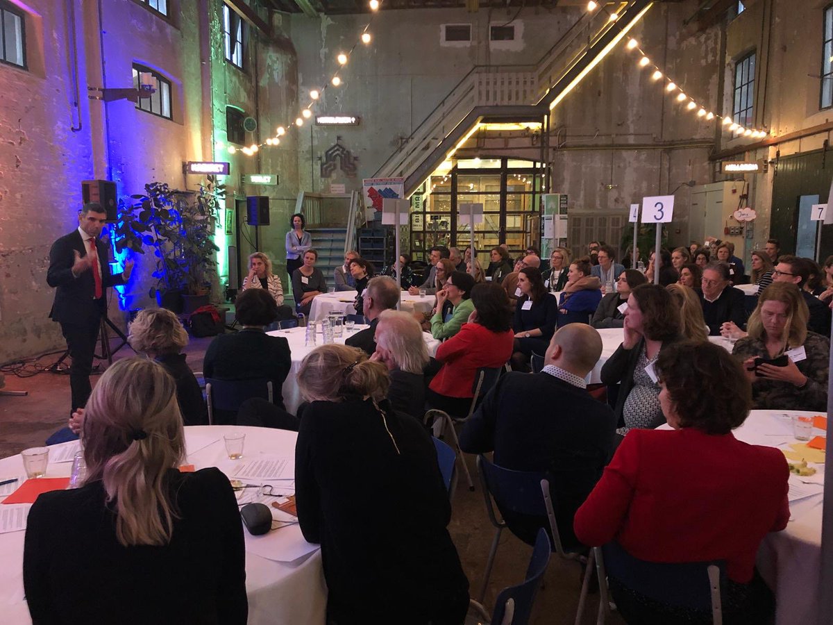 Het bespreekbaar maken &amp; terugbrengen van overgewicht is één van de grote vraagstukken van onze tijd. De slimme, persoonlijke aanpak voor kinderen met obesitas gaat ons enorm helpen om hier verder mee te komen. Samen aan de slag! #ketenaanpakovergewicht #preventieakkoord