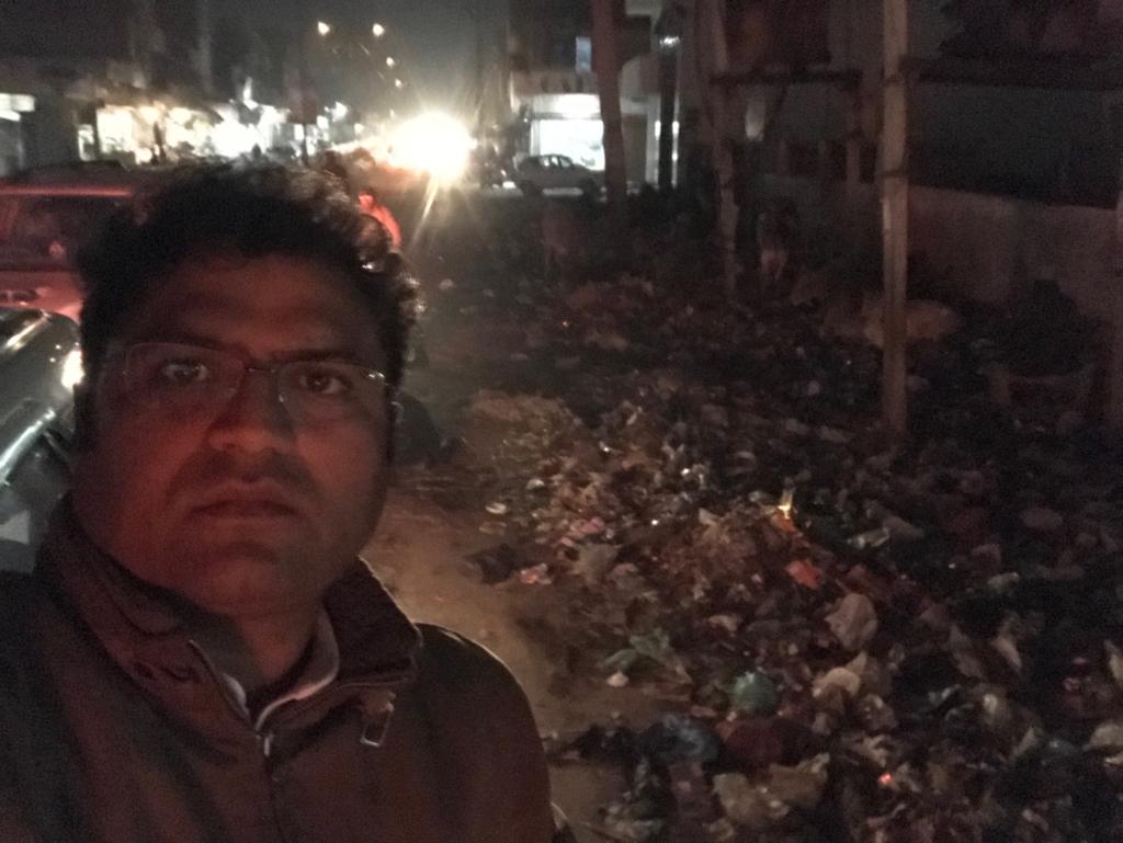 Tanwar_Indian's tweet photo. There is no village & city in Haryana, where there no garbage. @mlkhattar Ji, Where are you spending budget of the state ?Also, Crime, Corruption, Unemployment, Rapes are at peak of it. #SelfieWithGarbage at Sirsa. https://t.co/Yyfl4FqivS